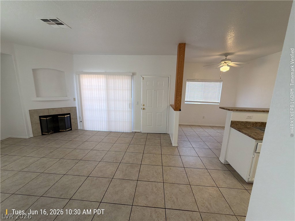 4730 East Craig Road 1124 Property Photo 5