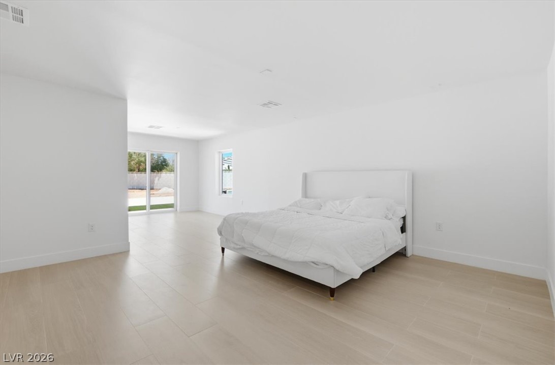 3660 West Robindale Road Property Photo 23