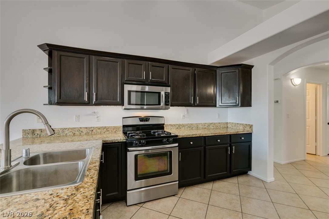 4411 Golden Palomino Lane Property Photo 7