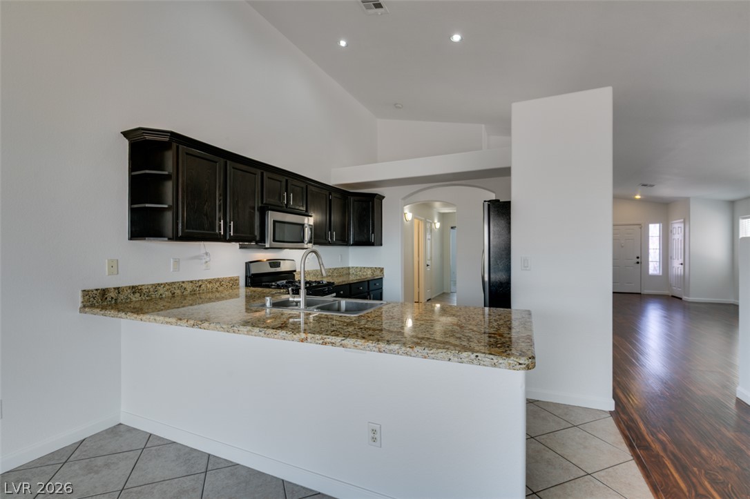 4411 Golden Palomino Lane Property Photo 10