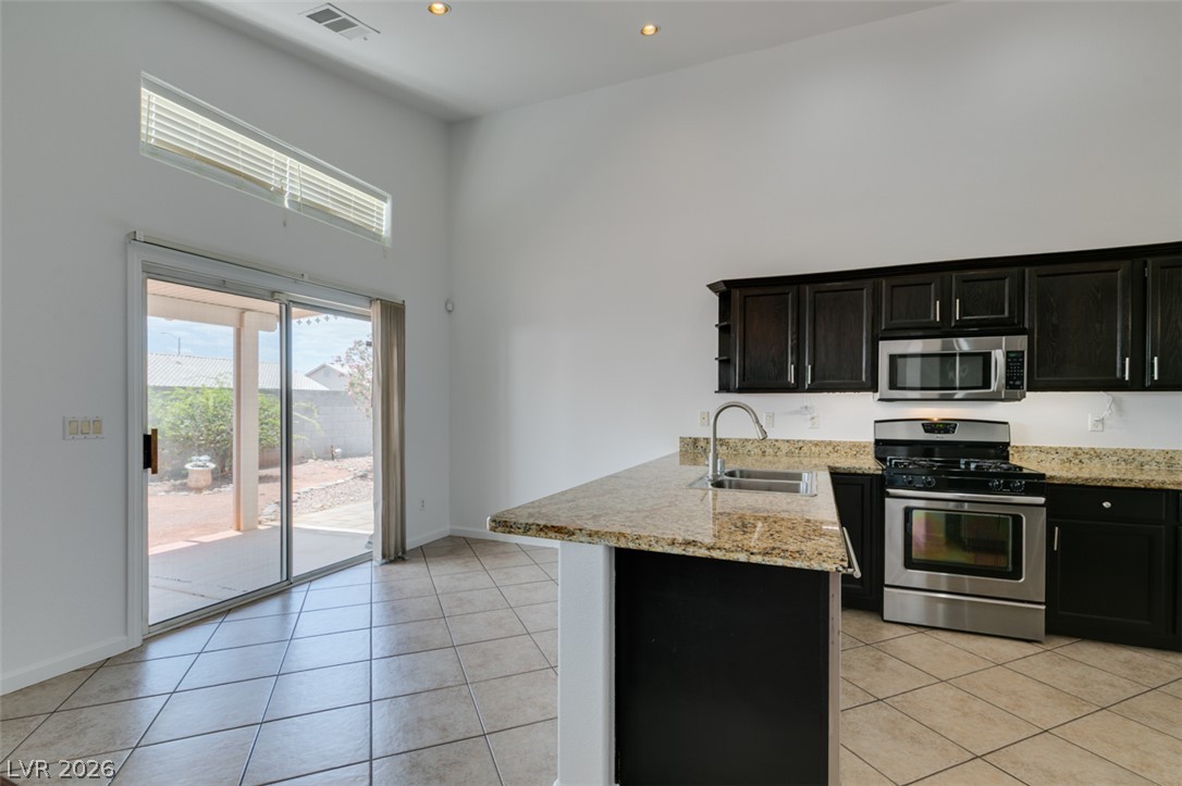 4411 Golden Palomino Lane Property Photo 12