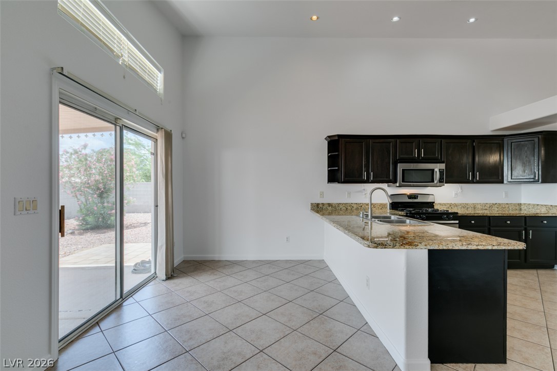 4411 Golden Palomino Lane Property Photo 13