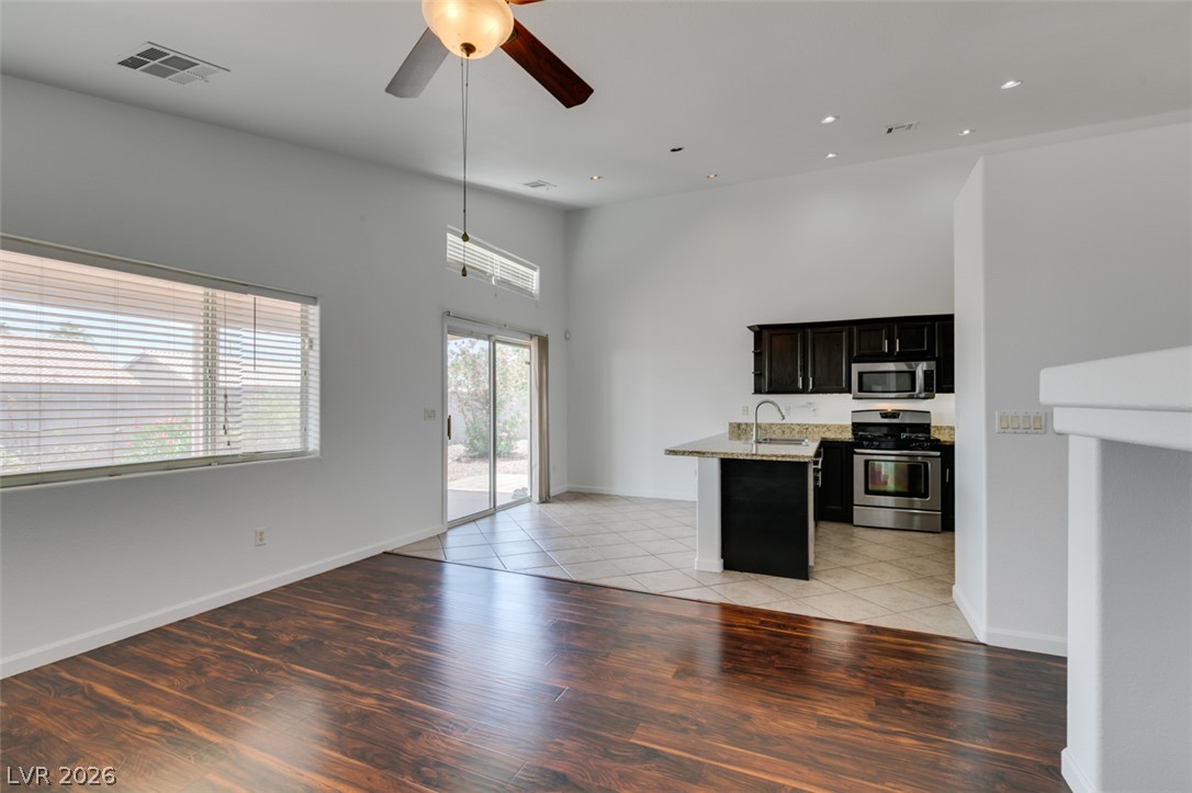 4411 Golden Palomino Lane Property Photo 16