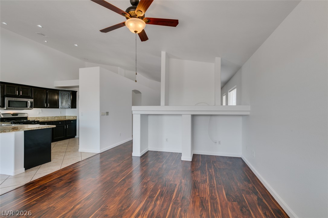 4411 Golden Palomino Lane Property Photo 19