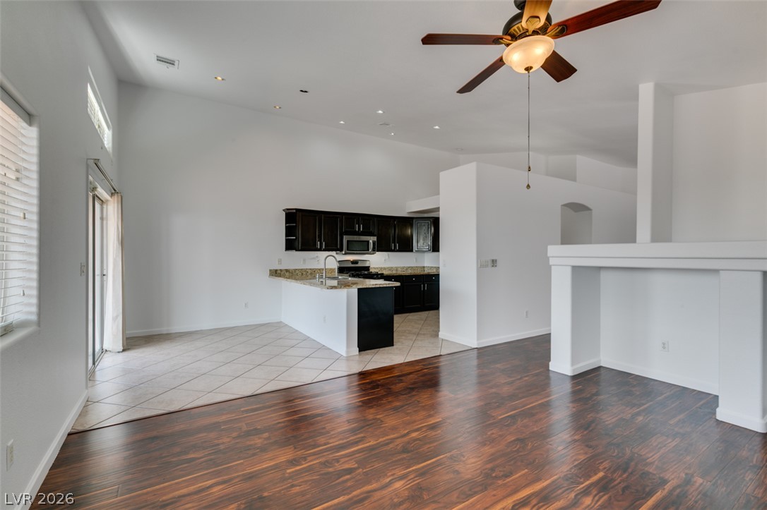 4411 Golden Palomino Lane Property Photo 20