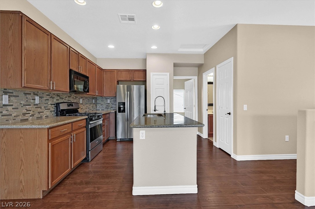 9754 Sandybuck Court Property Photo 15