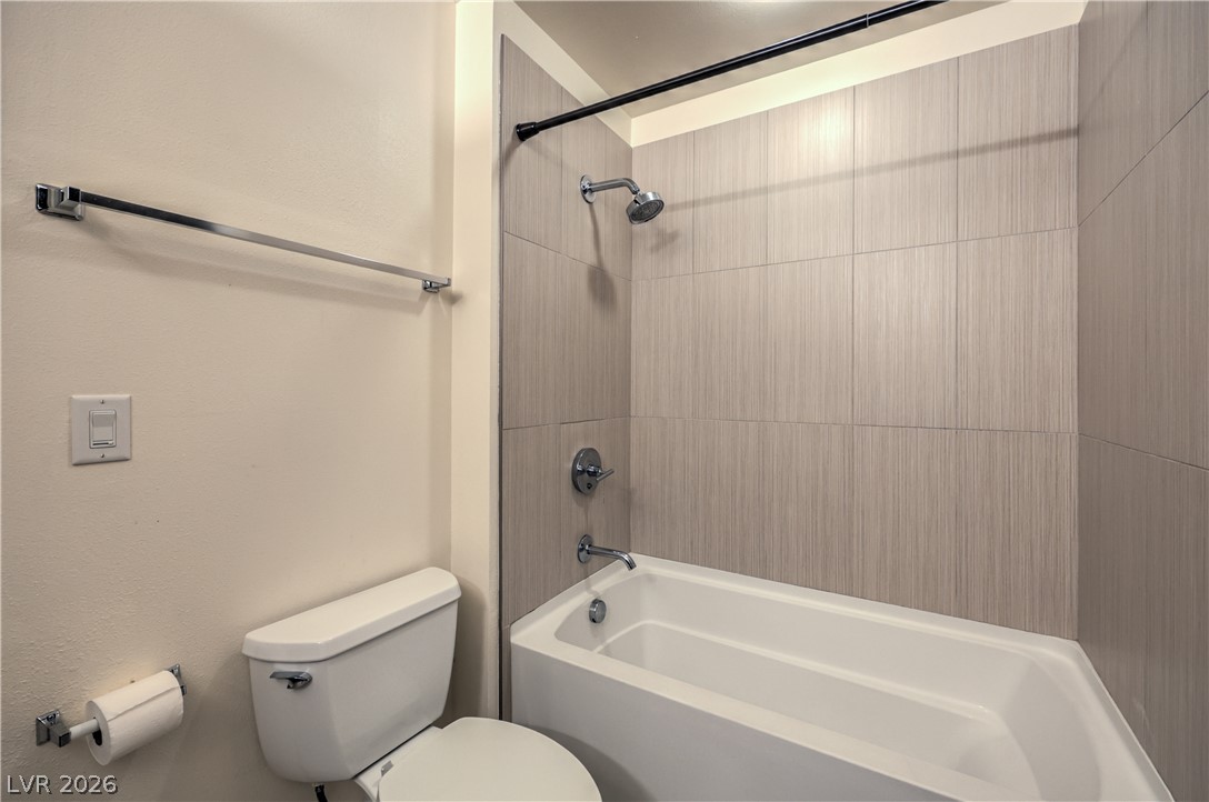 8925 West Flamingo Road 312 Property Photo 16