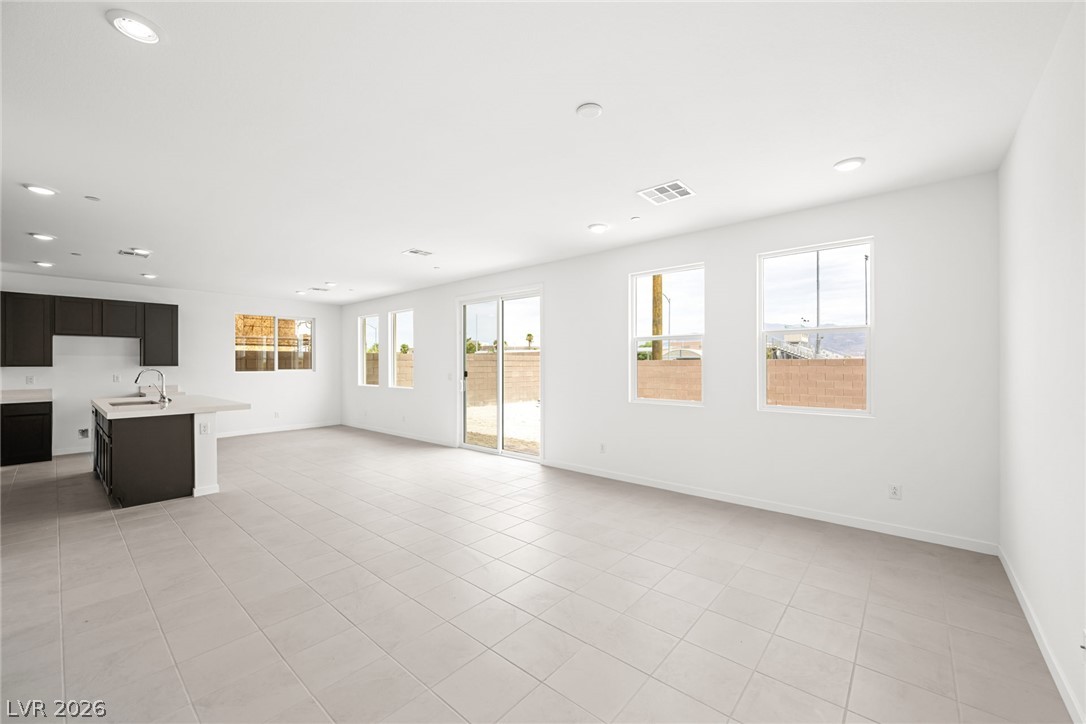 312 Lupton Avenue Property Photo 3