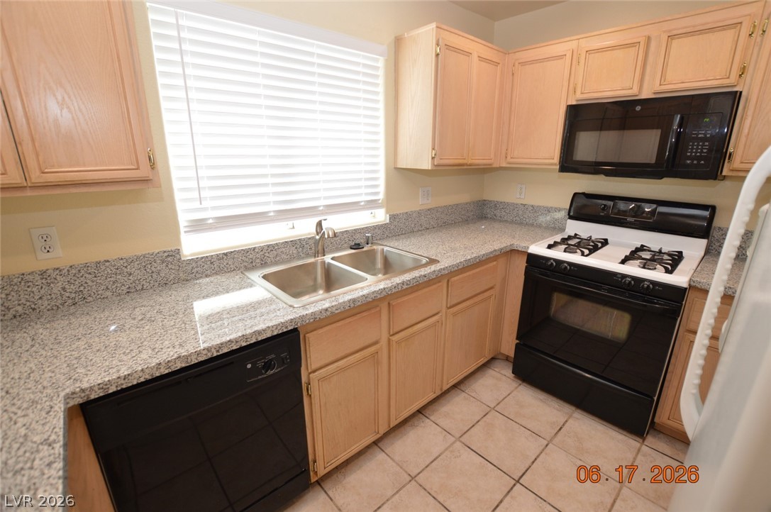 5738 Wind Dancer Drive Property Photo 5