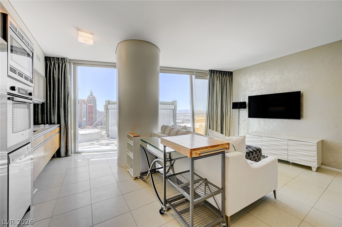 3726 Las Vegas Boulevard 2007 Property Photo 8