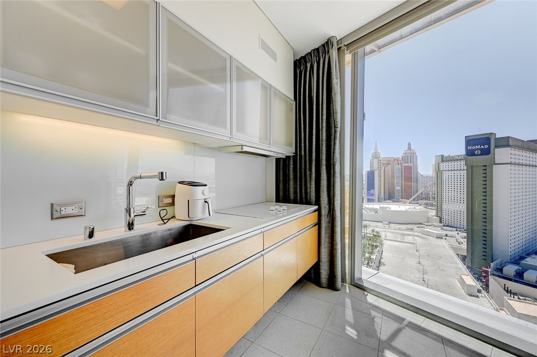 3726 Las Vegas Boulevard 2007 Property Photo 15