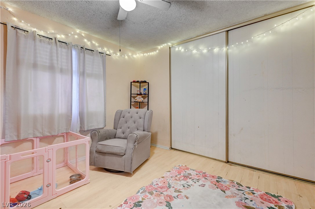 2124 Kenneth Road Property Photo 24