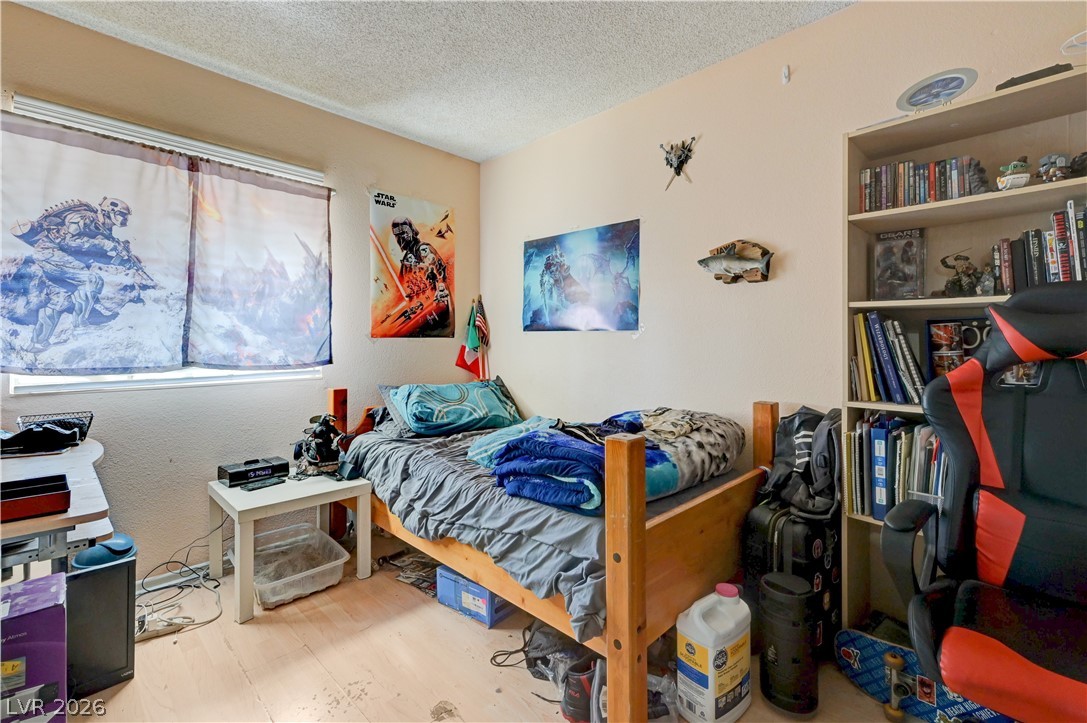 2124 Kenneth Road Property Photo 27