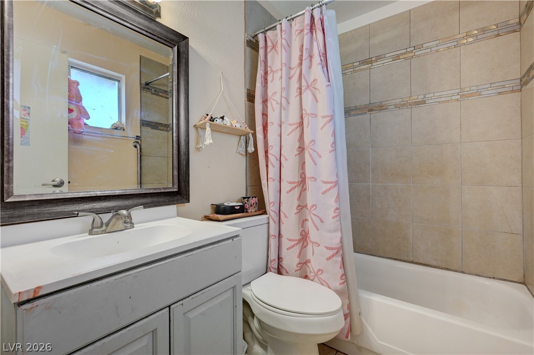 2124 Kenneth Road Property Photo 37