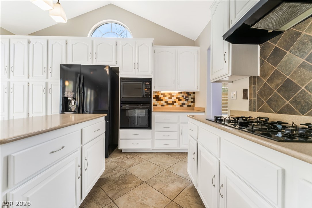 1733 Tesara Vista Place Property Photo 11
