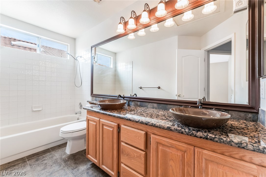1733 Tesara Vista Place Property Photo 29