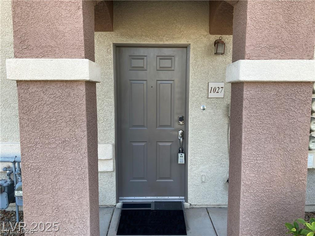 9050 West Warm Springs Road 1027 Property Photo 2
