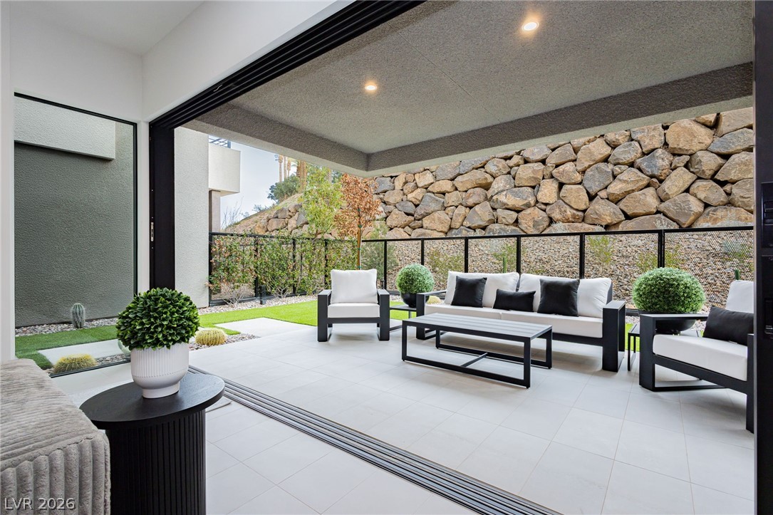 13 Promenade Isle Lane Property Photo 25
