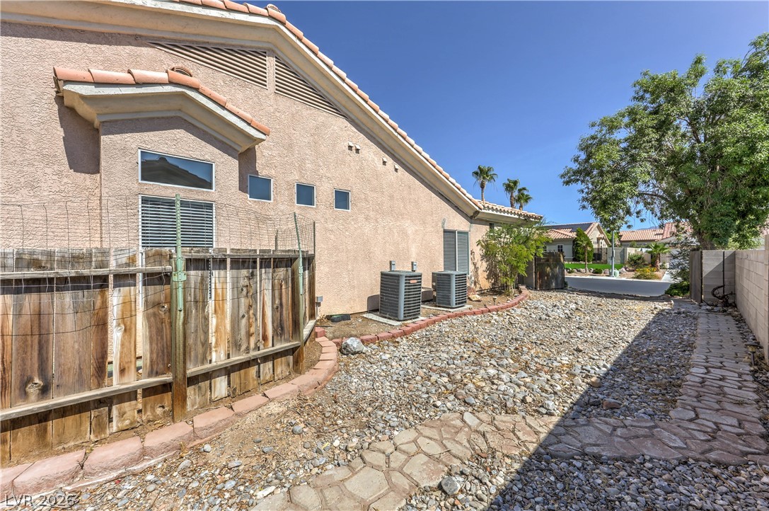 7411 Bridlehorne Avenue Property Photo 33