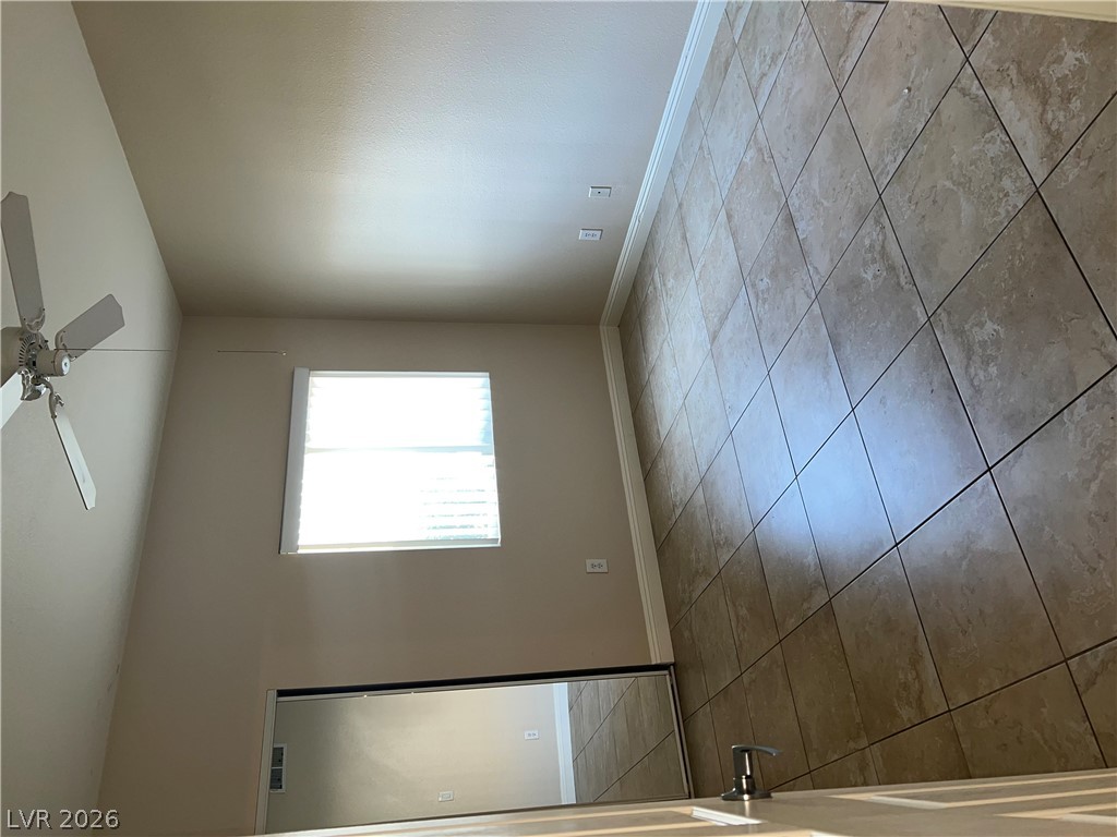 5154 South Jones Boulevard 103 Property Photo 7