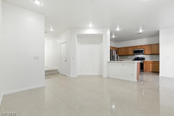 7369 Chrome Hill Street Property Photo 3