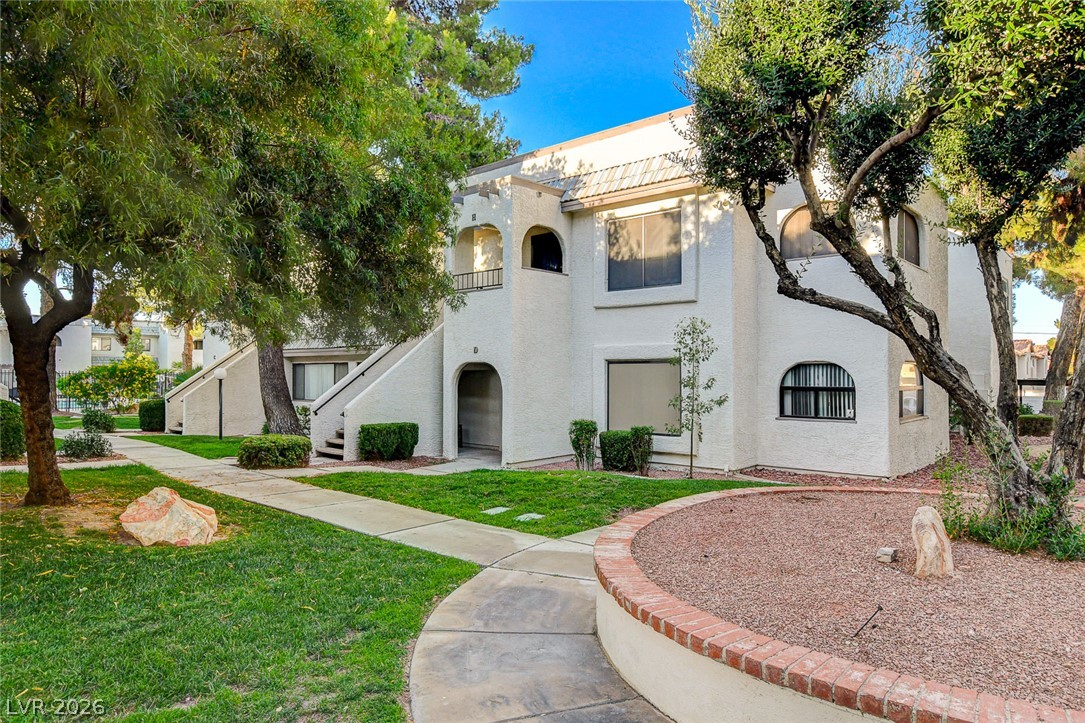 1412 Santa Margarita Street H Property Photo 3