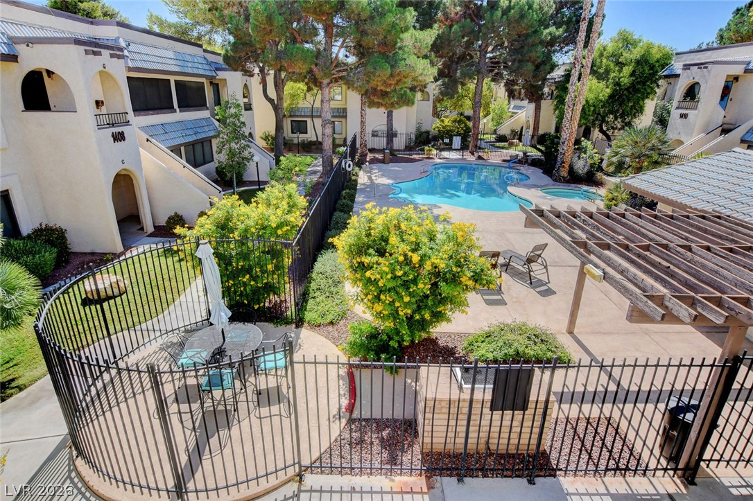 1412 Santa Margarita Street H Property Photo 6