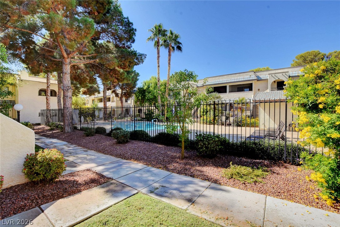 1412 Santa Margarita Street H Property Photo 12
