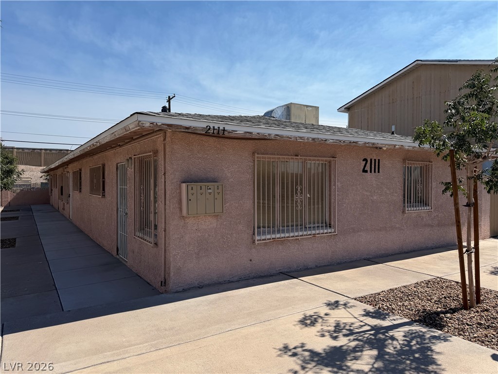 2111 Stewart Avenue B Property Photo 1