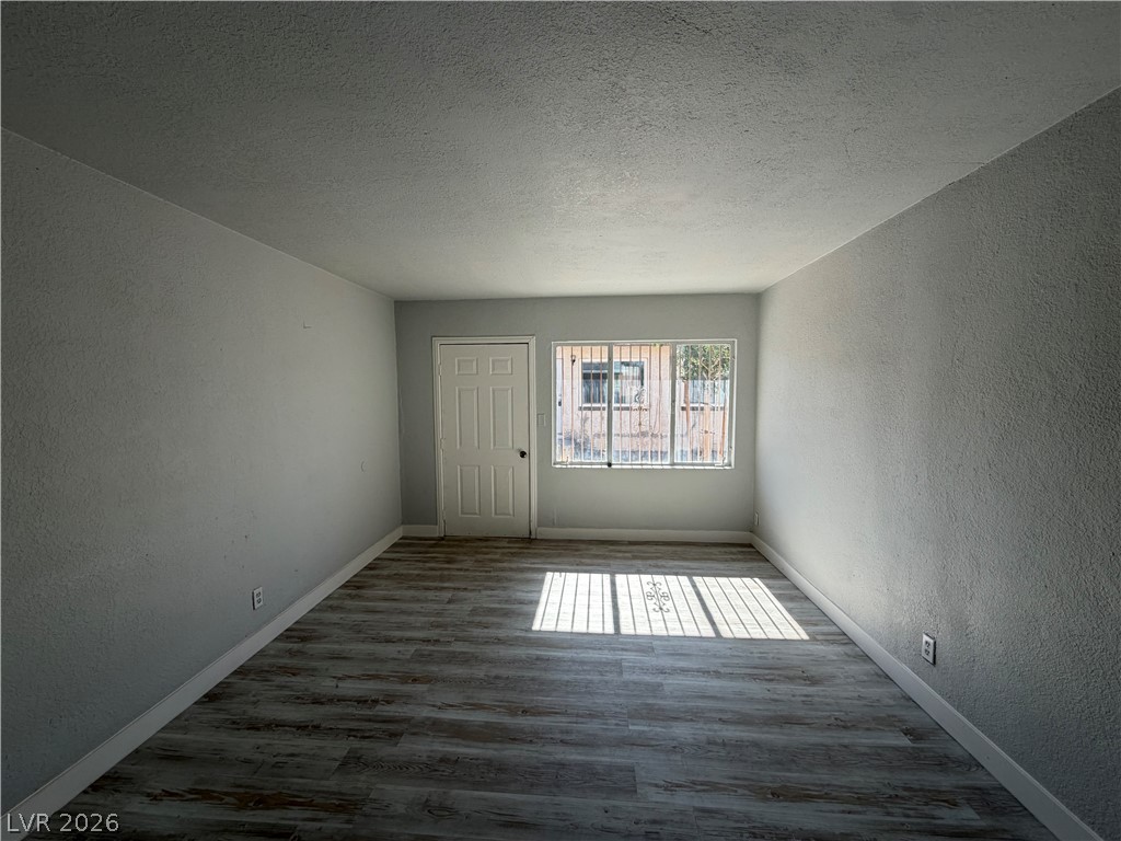 2111 Stewart Avenue B Property Photo 10