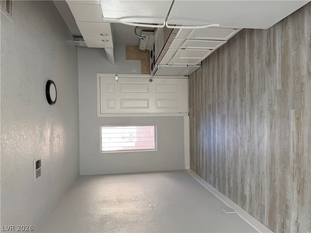 2111 Stewart Avenue B Property Photo 11
