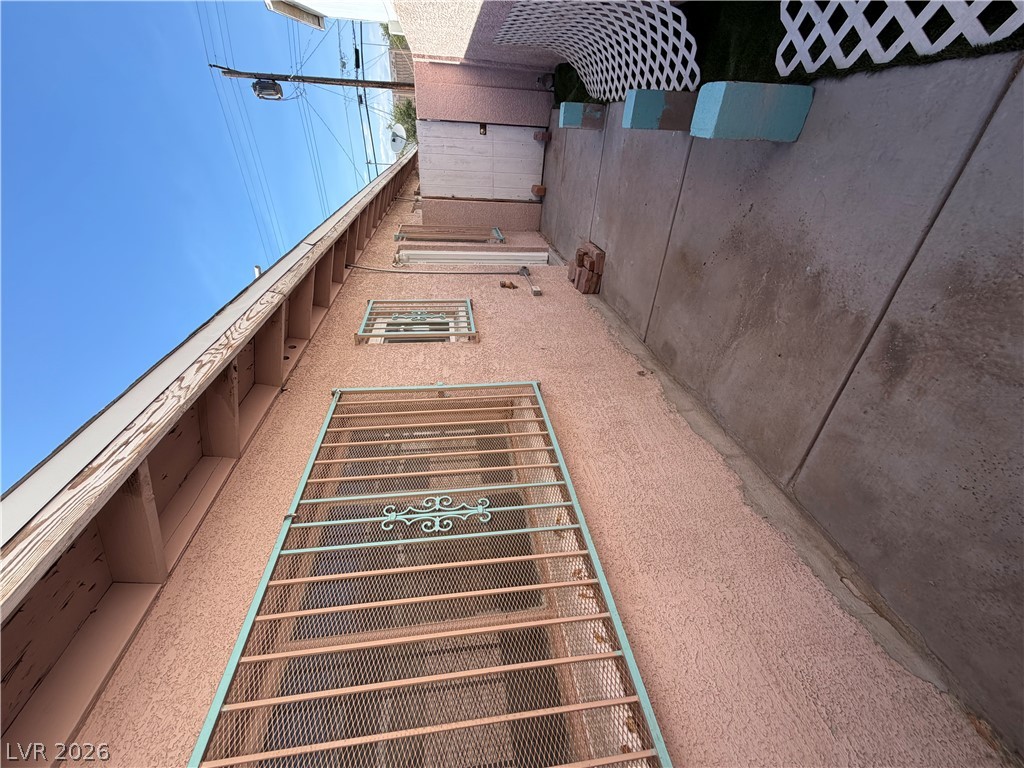 2111 Stewart Avenue B Property Photo 17