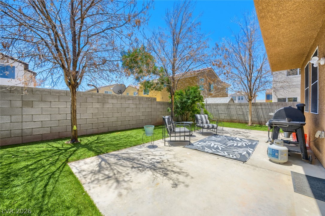 6841 Compass Cove Avenue Property Photo 7