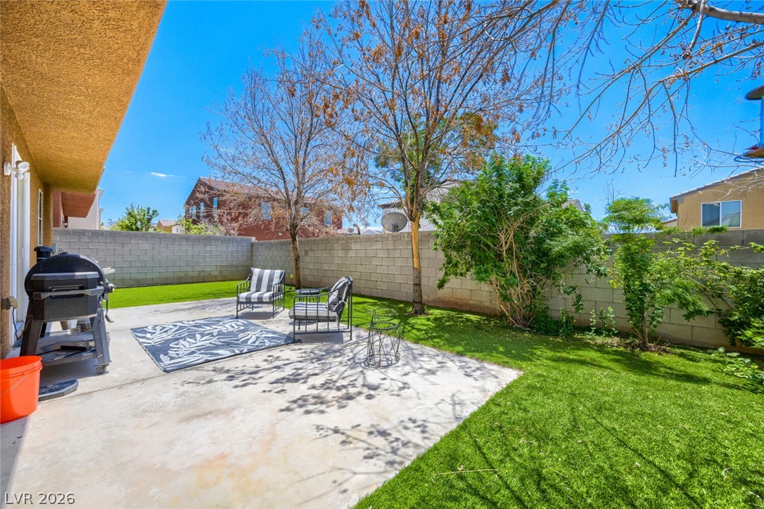 6841 Compass Cove Avenue Property Photo 10