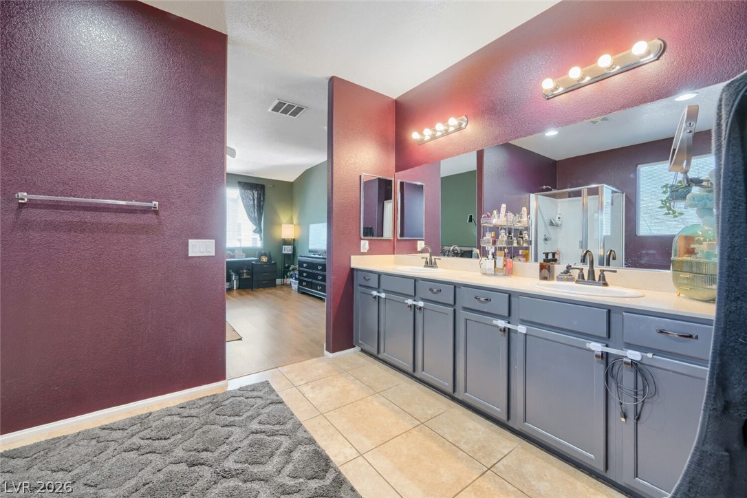 6841 Compass Cove Avenue Property Photo 11
