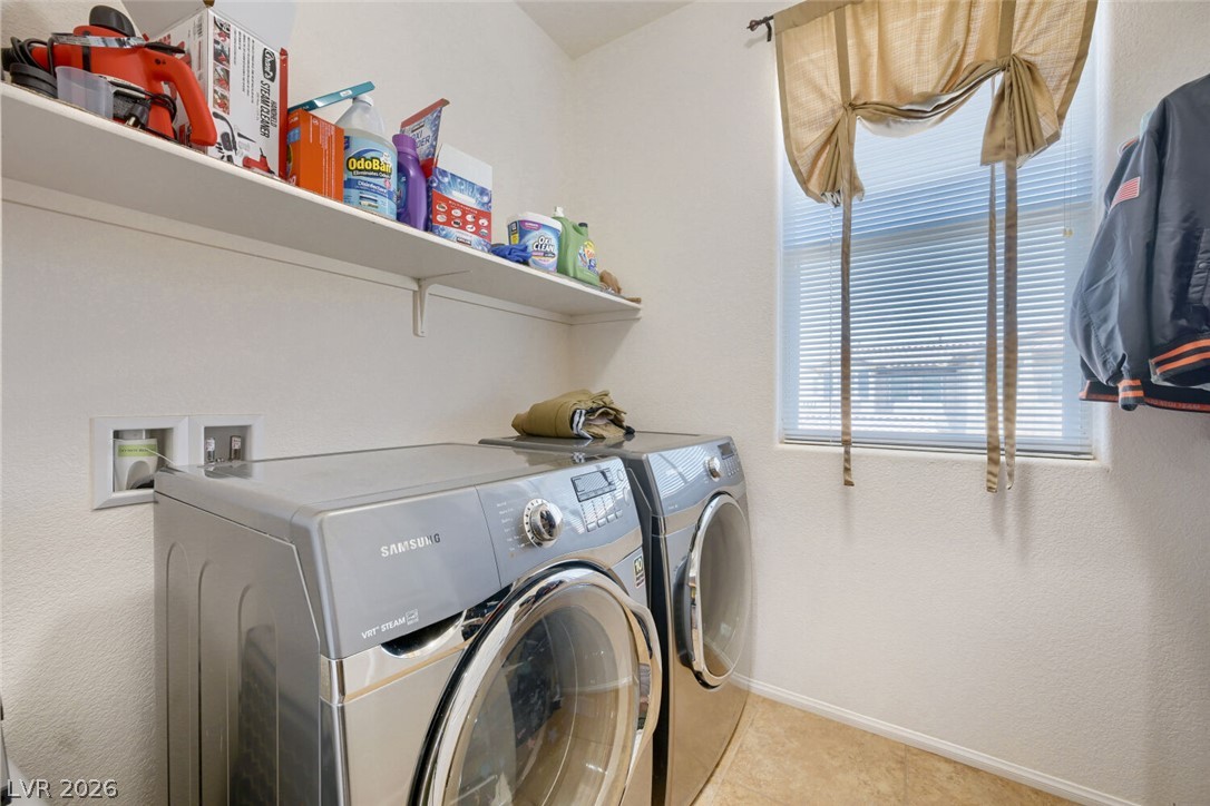 6841 Compass Cove Avenue Property Photo 12