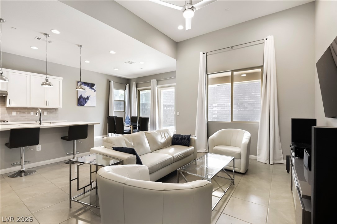 10231 Tidal Force Street Property Photo 17