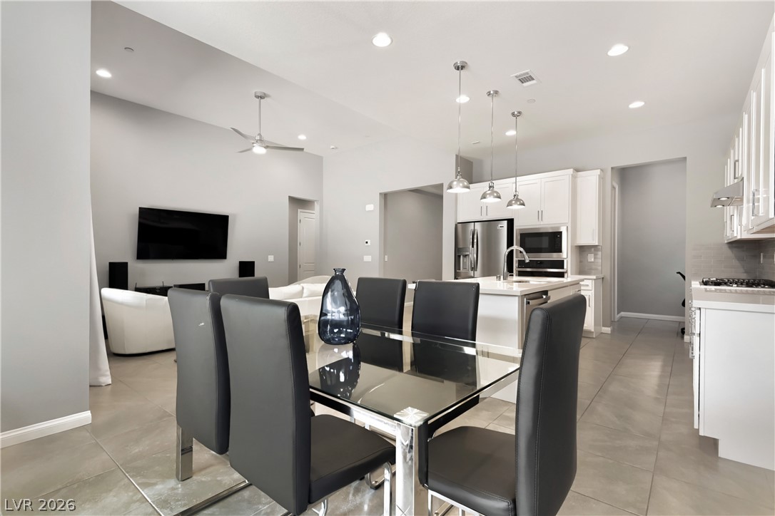 10231 Tidal Force Street Property Photo 19