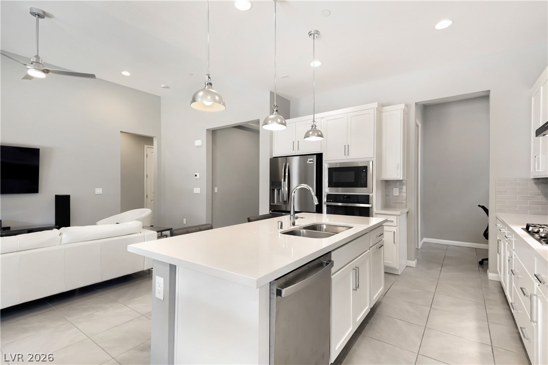 10231 Tidal Force Street Property Photo 22