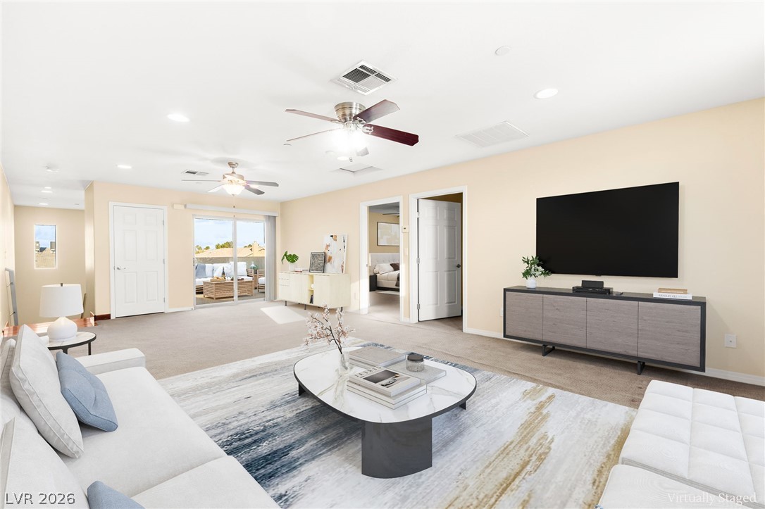 5584 Hawley Court Property Photo 4