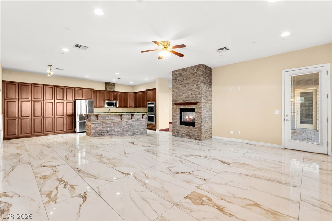 5584 Hawley Court Property Photo 14