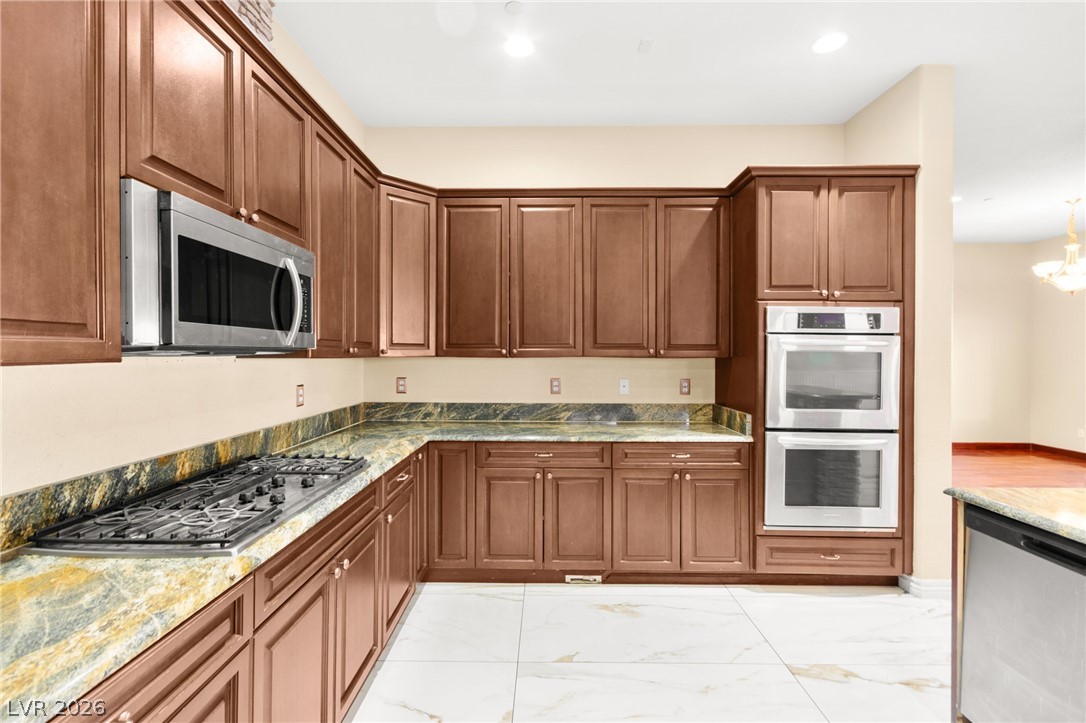 5584 Hawley Court Property Photo 17