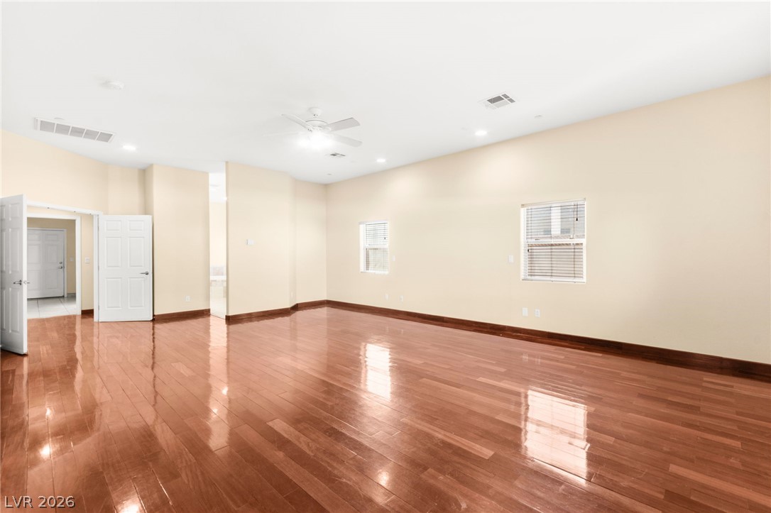 5584 Hawley Court Property Photo 21