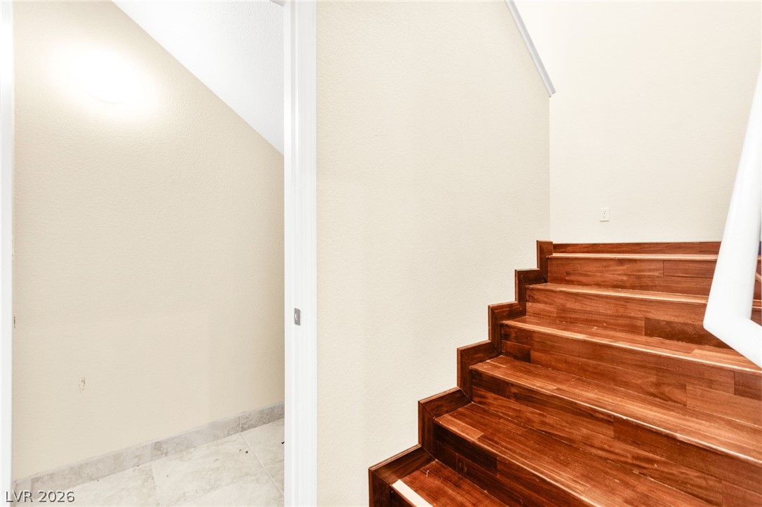 5584 Hawley Court Property Photo 38