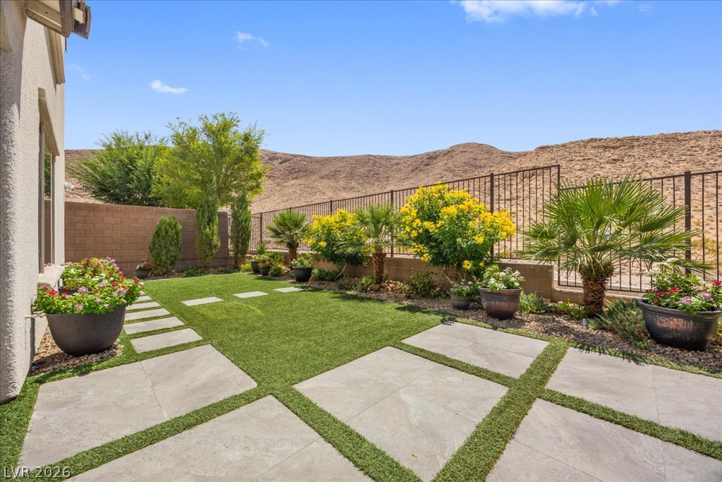 12723 Coastline Shadow Street Property Photo 54