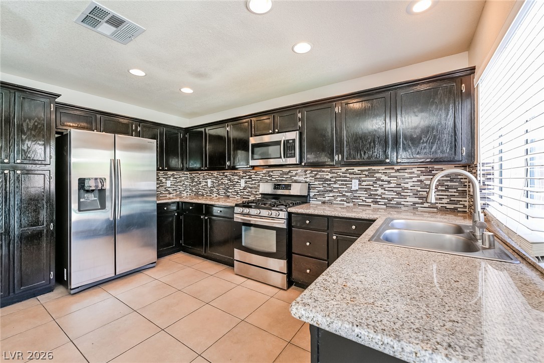 6957 Wineberry Drive Property Photo 9