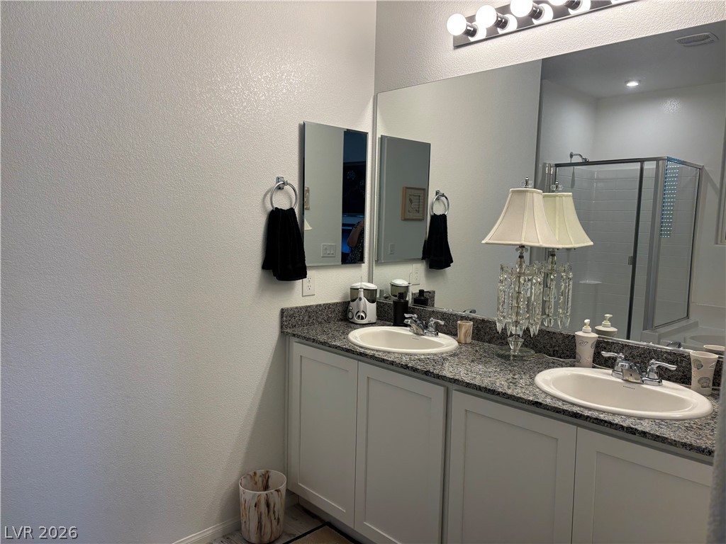 3558 East Moffat Avenue Property Photo 10