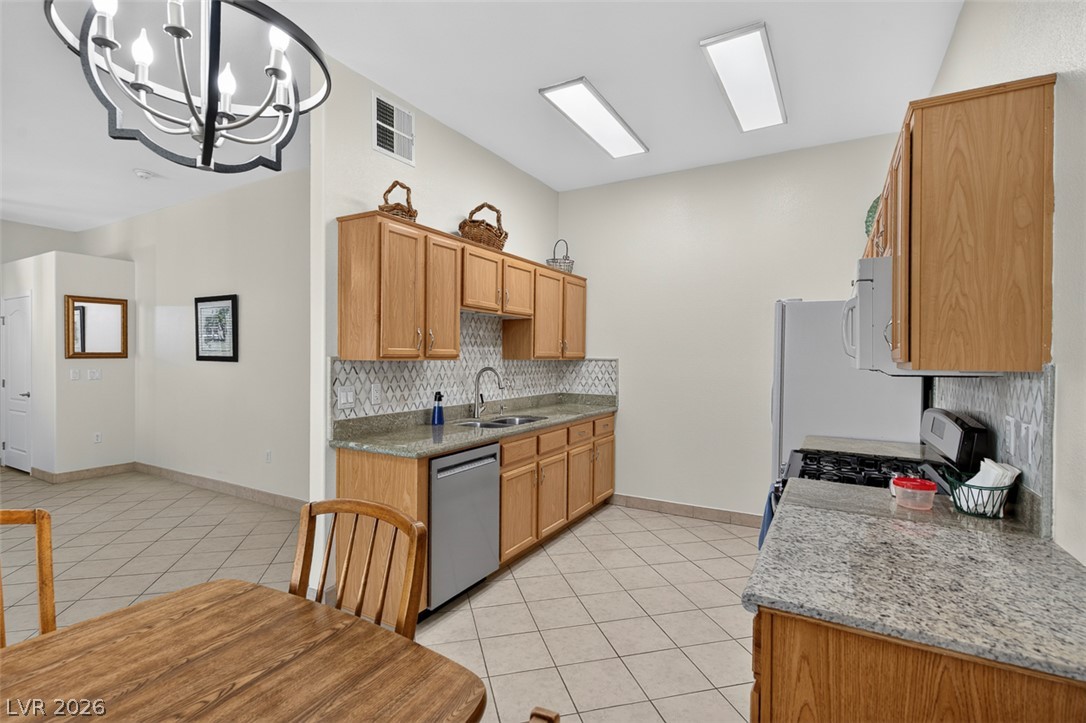 3540 Cactus Shadow Street 102 Property Photo 15