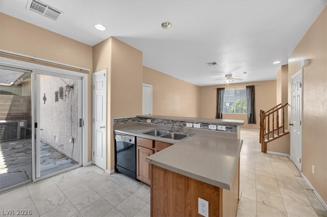 7949 Violet Dawn Street Property Photo 16
