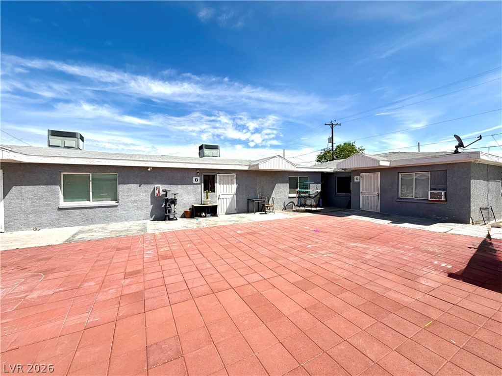 2536 Carroll Street Property Photo 3